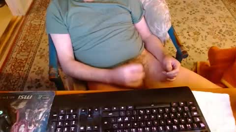 Snapshot of kaiuty chatting on 12.05.25 Leon online show from 12.05.25