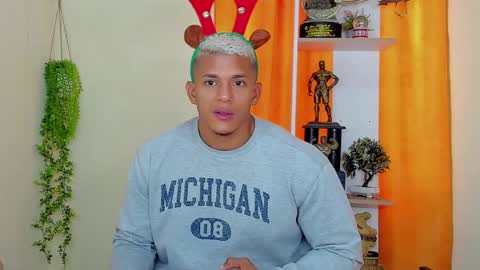 Snapshot of kale_tomson chatting on 12.11.24 kale thomson online show from 12.11.24