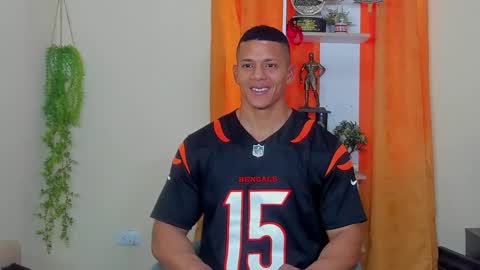 Snapshot of kale_tomson chatting on 02.13.25 kale thomson online show from 02.13.25