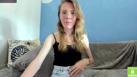 Snapshot of kalisee_ chatting on 12.24.24 Kalisee  online show from 12.24.24