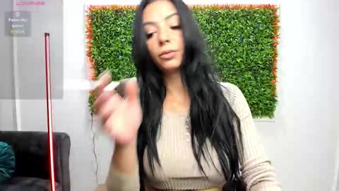 Snapshot of kally_k chatting on 10.06.25 Kally online show from 10.06.25