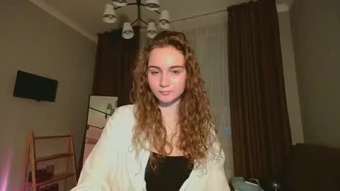 Snapshot of kalorine chatting on 11.24.25 Mellikyy online show from 11.24.25