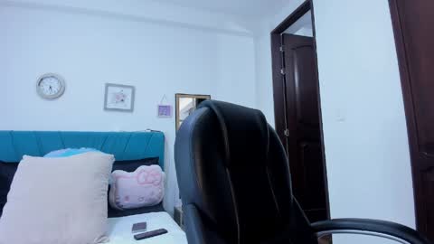Kamilalopez online show from 05.04.26