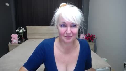 Snapshot of kamaliasim chatting on 11.08.25 KamaliaSim online show from 11.08.25