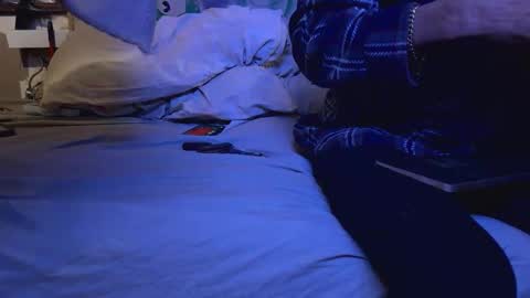 Snapshot of kamikazeozzy_juicylucee chatting on 02.26.26 kamikazeozzy_juicylucee online show from 02.26.26