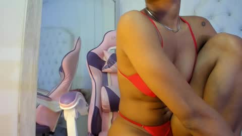 Snapshot of kamila_arias chatting on 02.18.25 online show from 02.18.25