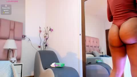 Snapshot of kamila_arias chatting on 05.02.26 online show from 05.02.26