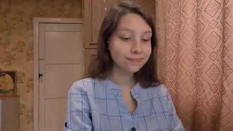 Mari  Simmons online show from 10.26.25