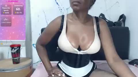 Paola online show from 04.15.26