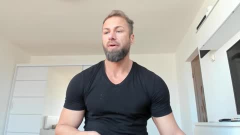 Snapshot of kanegriffin26 chatting on 01.14.25 Kane OF strongkane online show from 01.14.25