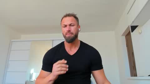 Snapshot of kanegriffin26 chatting on 02.24.25 Kane OF strongkane online show from 02.24.25