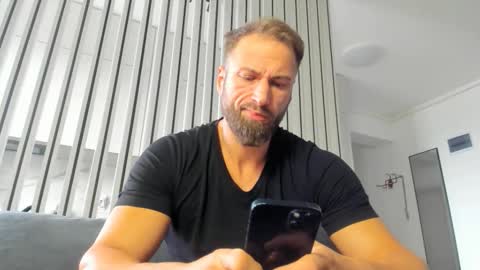 Snapshot of kanegriffin26 chatting on 09.17.25 Kane OF strongkane online show from 09.17.25