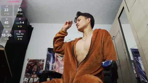 Snapshot of kanekixxxhot chatting on 04.17.26 andres online show from 04.17.26