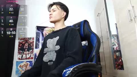 Snapshot of kanekixxxhot chatting on 05.13.26 andres online show from 05.13.26
