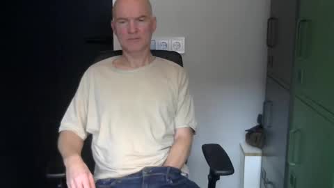 Robbie online show from 12.15.24