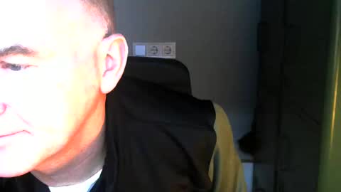 Robbie online show from 12.18.24