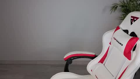 Karen online show from 03.04.26