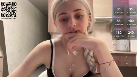 Snapshot of karensimilton chatting on 06.21.26 May online show from 06.21.26
