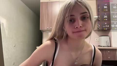 Snapshot of karensimilton chatting on 07.14.26 May online show from 07.14.26