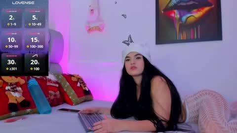 Snapshot of karin_grey69 chatting on 12.22.24 Karin online show from 12.22.24