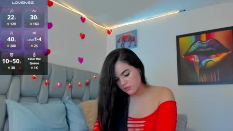 Snapshot of karin_grey69 chatting on 03.08.25 Karin online show from 03.08.25