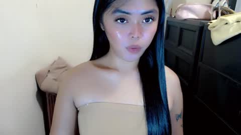 I AM BELLE online show from 06.12.26