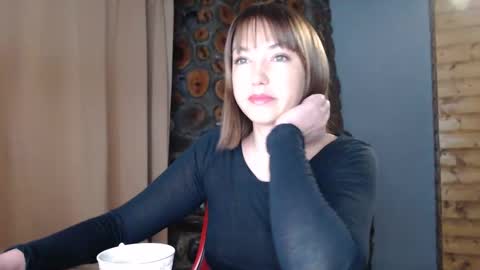 Snapshot of karina_fun chatting on 02.18.25 karina online show from 02.18.25