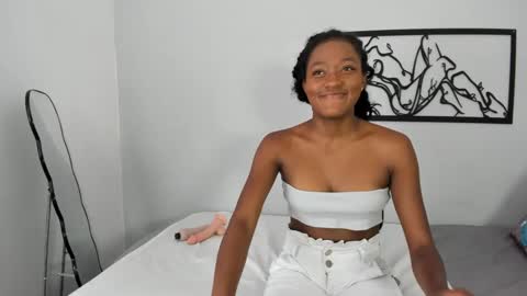 Snapshot of karina_lopez7 chatting on 09.11.25 karina_lopez7 online show from 09.11.25