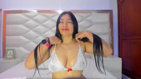 Snapshot of karinagomezxxx chatting on 09.24.25 Karina Gomez online show from 09.24.25