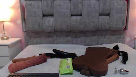 KarinaSimonz online show from 02.11.25