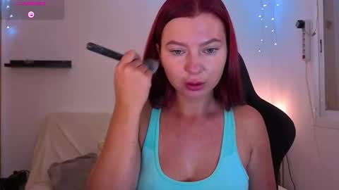 Snapshot of karinchik_ chatting on 09.23.25 Karina online show from 09.23.25