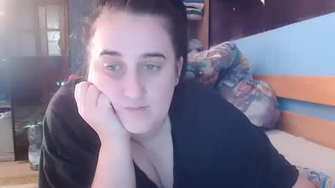 Snapshot of karinkabrunetka2 chatting on 10.26.25 karinkabrunetka2 online show from 10.26.25