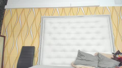 KARISSIA online show from 01.13.26