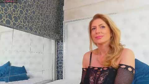 Snapshot of karissia_ chatting on 06.23.26 KARISSIA online show from 06.23.26