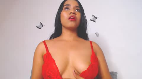 Snapshot of karla_boobs23 chatting on 02.17.25 karla online show from 02.17.25