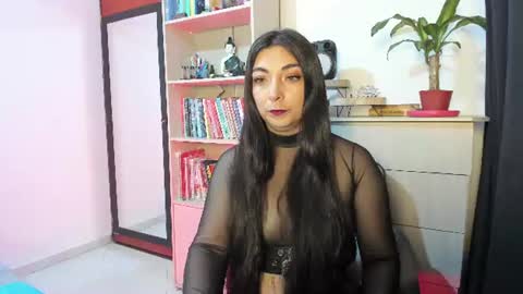 Snapshot of karla_hernandez chatting on 06.11.26 Karla online show from 06.11.26