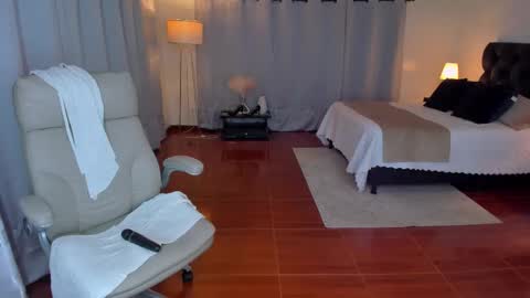 Karlita online show from 02.12.26