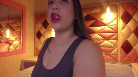 Snapshot of karla_wonderful chatting on 03.10.25 karolina online show from 03.10.25