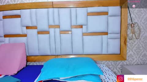 Snapshot of karla_wonderful chatting on 09.15.25 karolina online show from 09.15.25