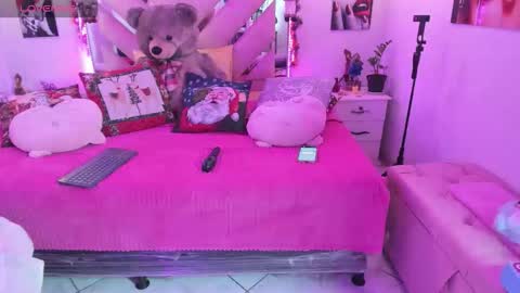 Karly Moonns online show from 12.02.25