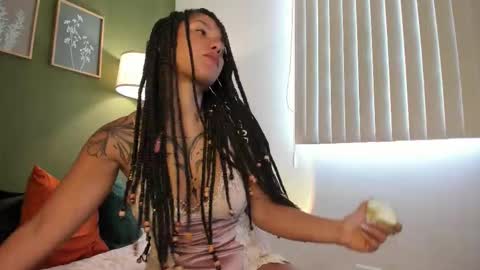 Karlye online show from 10.20.25