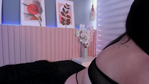 Snapshot of karo_linee chatting on 04.28.26 karo_linee online show from 04.28.26