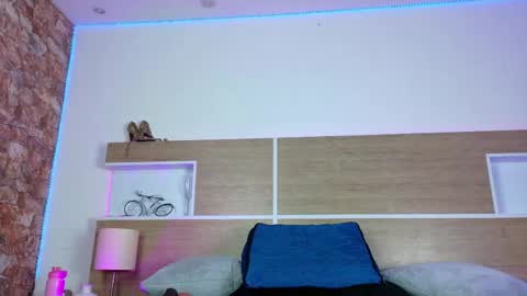 KAROL SCOTT online show from 06.05.26