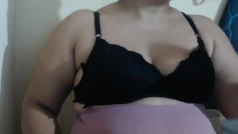 karolbb21 online show from 04.17.26