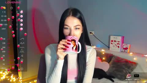 Kira online show from 09.20.25