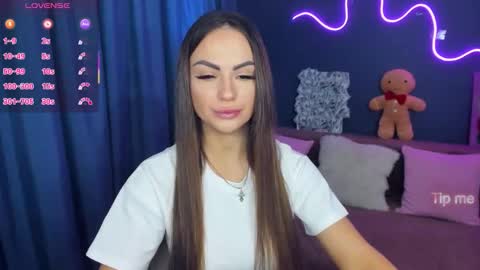 Karolina online show from 03.15.26