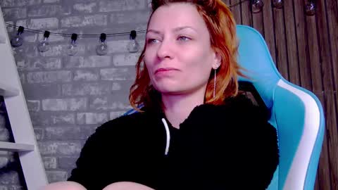 Snapshot of karoline121 chatting on 02.23.25 karoline121 online show from 02.23.25
