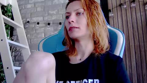 Snapshot of karoline121 chatting on 02.23.25 karoline121 online show from 02.23.25