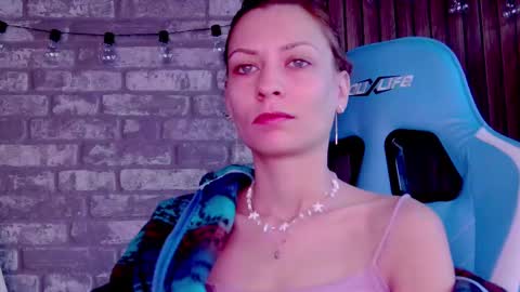 Snapshot of karoline121 chatting on 02.26.25 karoline121 online show from 02.26.25