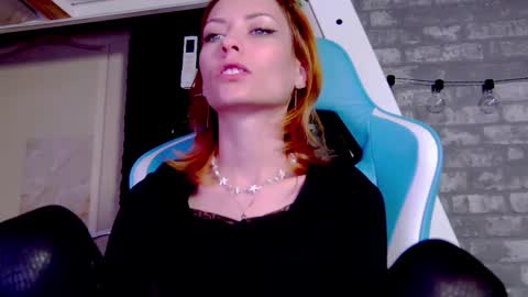 Snapshot of karoline121 chatting on 03.09.25 karoline121 online show from 03.09.25